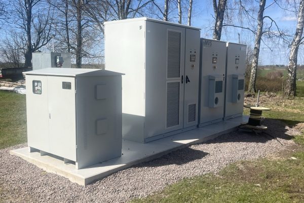 Batterilager med isolationstrafo. 180kW 430kWh